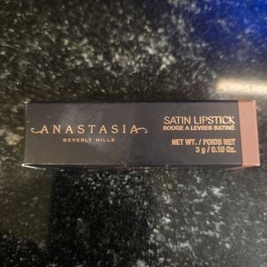 Anastasia Satin Lipstick - Color Praline